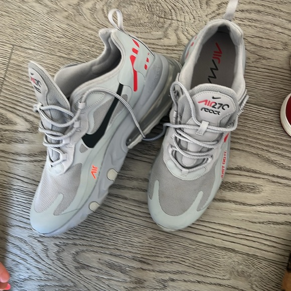 Airmax 270 Raact “Just Do It” in wolf grey. Some ware. Size 11 - Picture 2 of 4